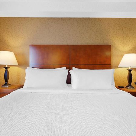 Sandman Hotel & Suites London Downtown ภายนอก รูปภาพ