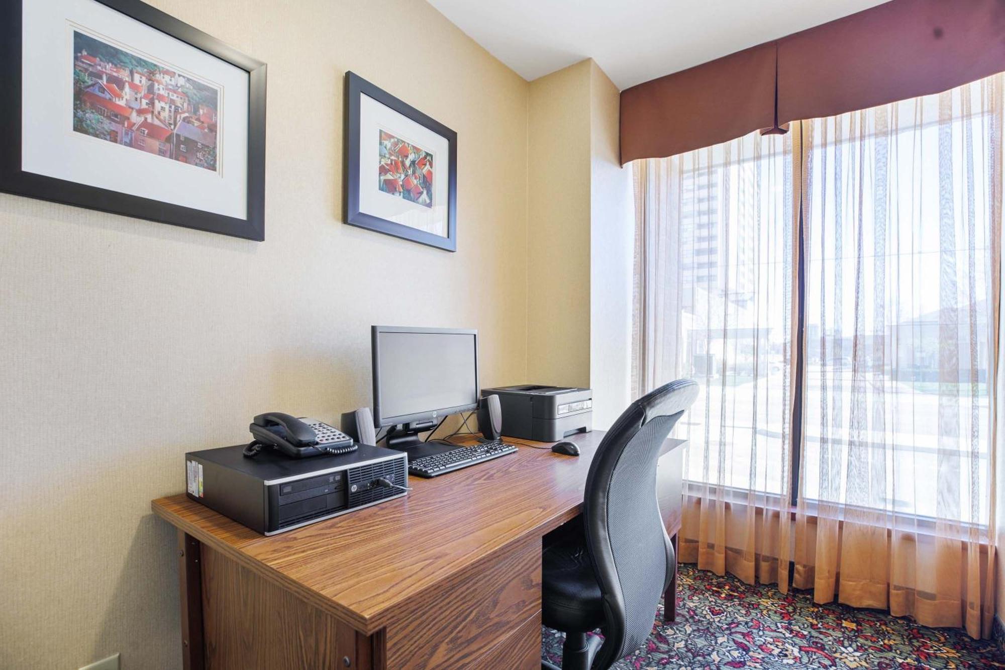 Sandman Hotel & Suites London Downtown ภายนอก รูปภาพ