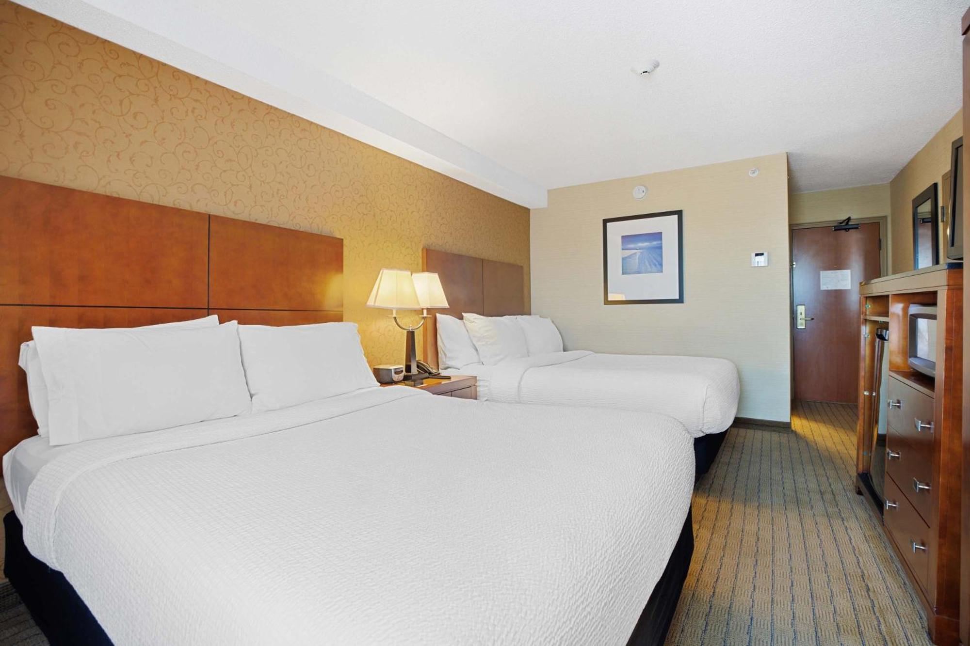Sandman Hotel & Suites London Downtown ภายนอก รูปภาพ