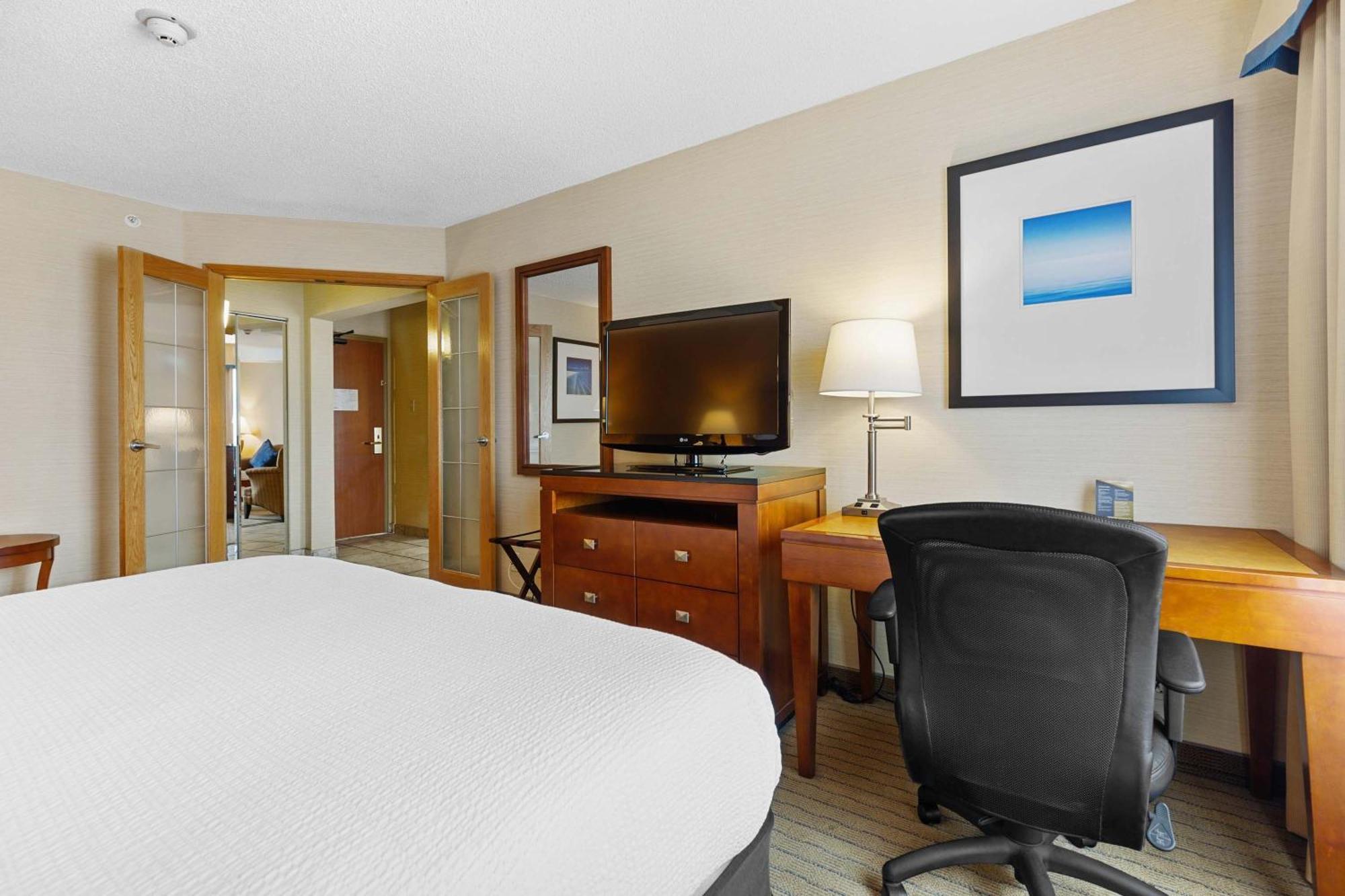 Sandman Hotel & Suites London Downtown ภายนอก รูปภาพ