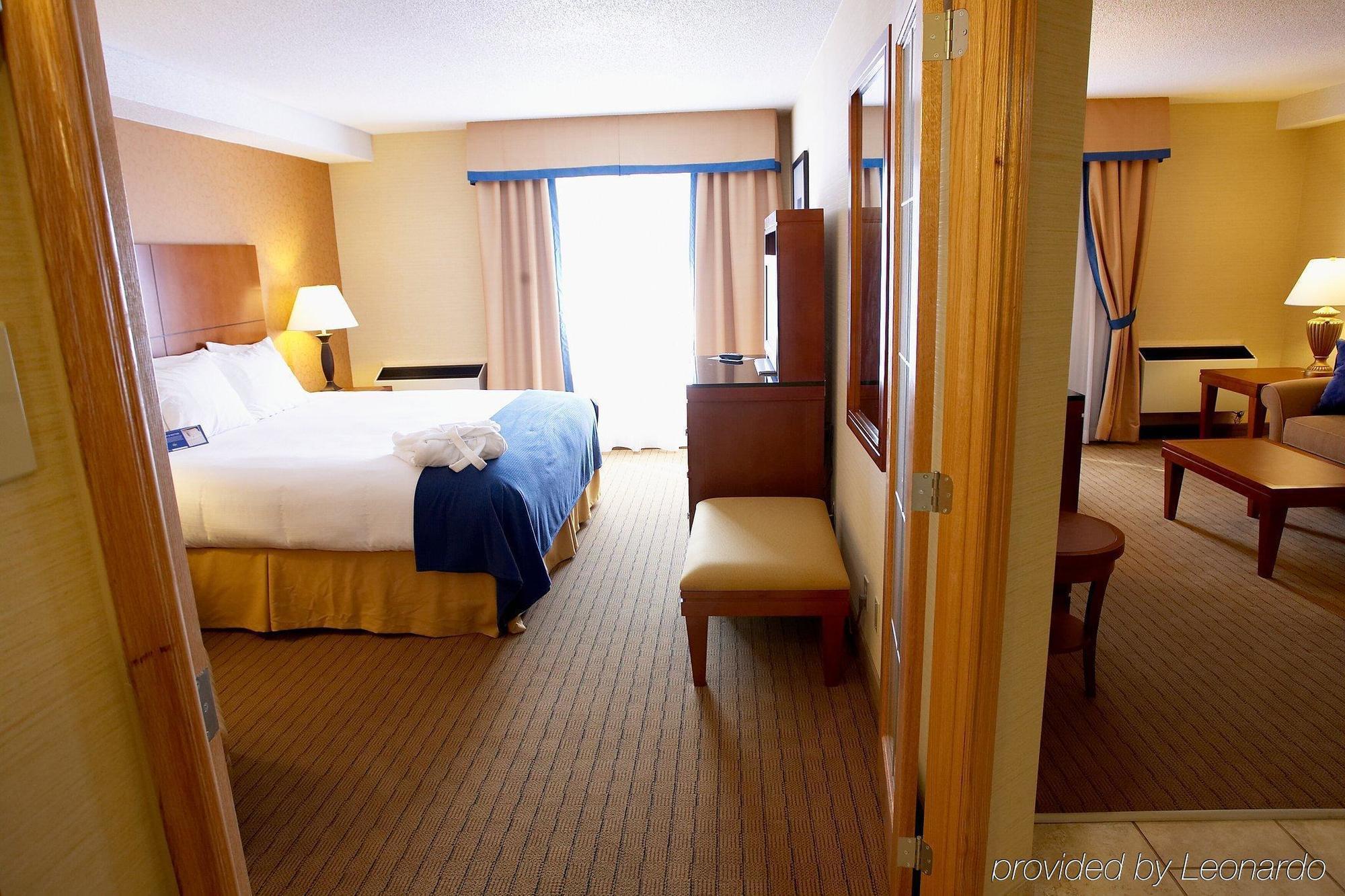 Sandman Hotel & Suites London Downtown ภายนอก รูปภาพ