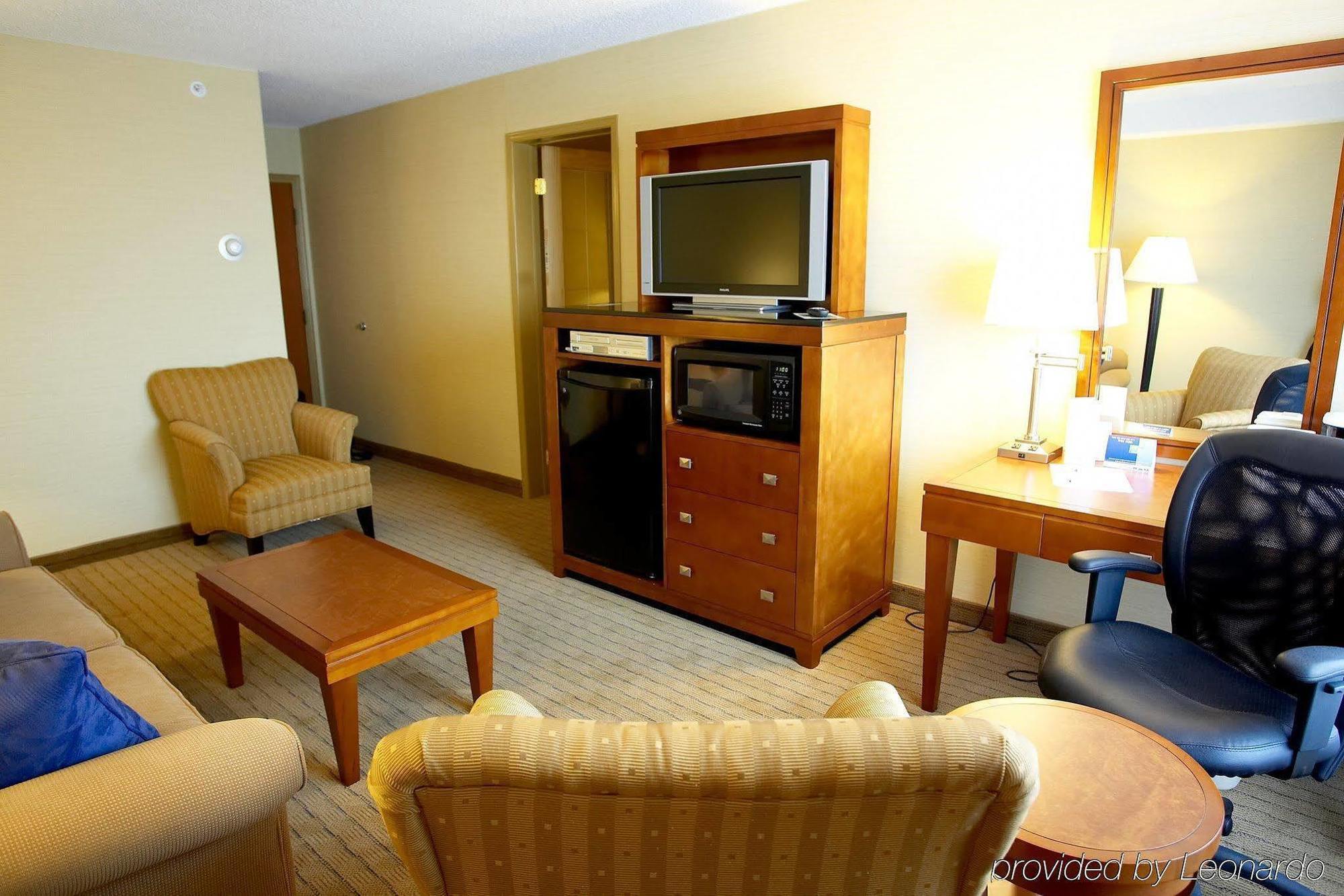 Sandman Hotel & Suites London Downtown ภายนอก รูปภาพ